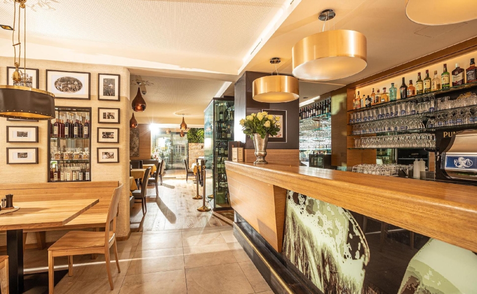 hotel-allmer-bar