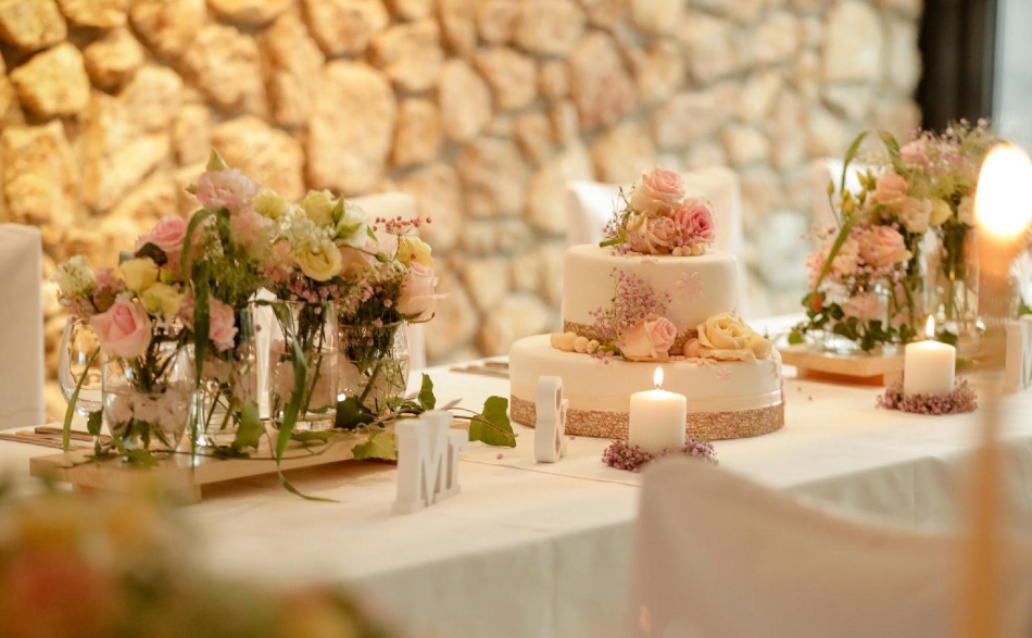 hotel-allmer-hochzeitstisch